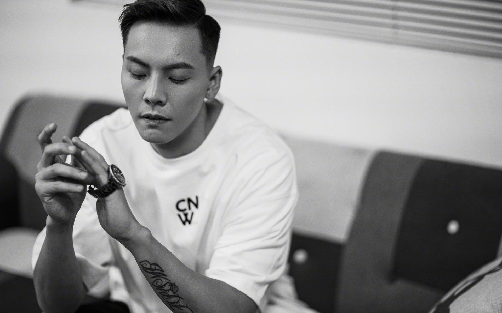 九游娱乐(jiuyou)官网-【比赛技术】奥沙利文的罚分应对策略深度解读，奥沙利文被超分