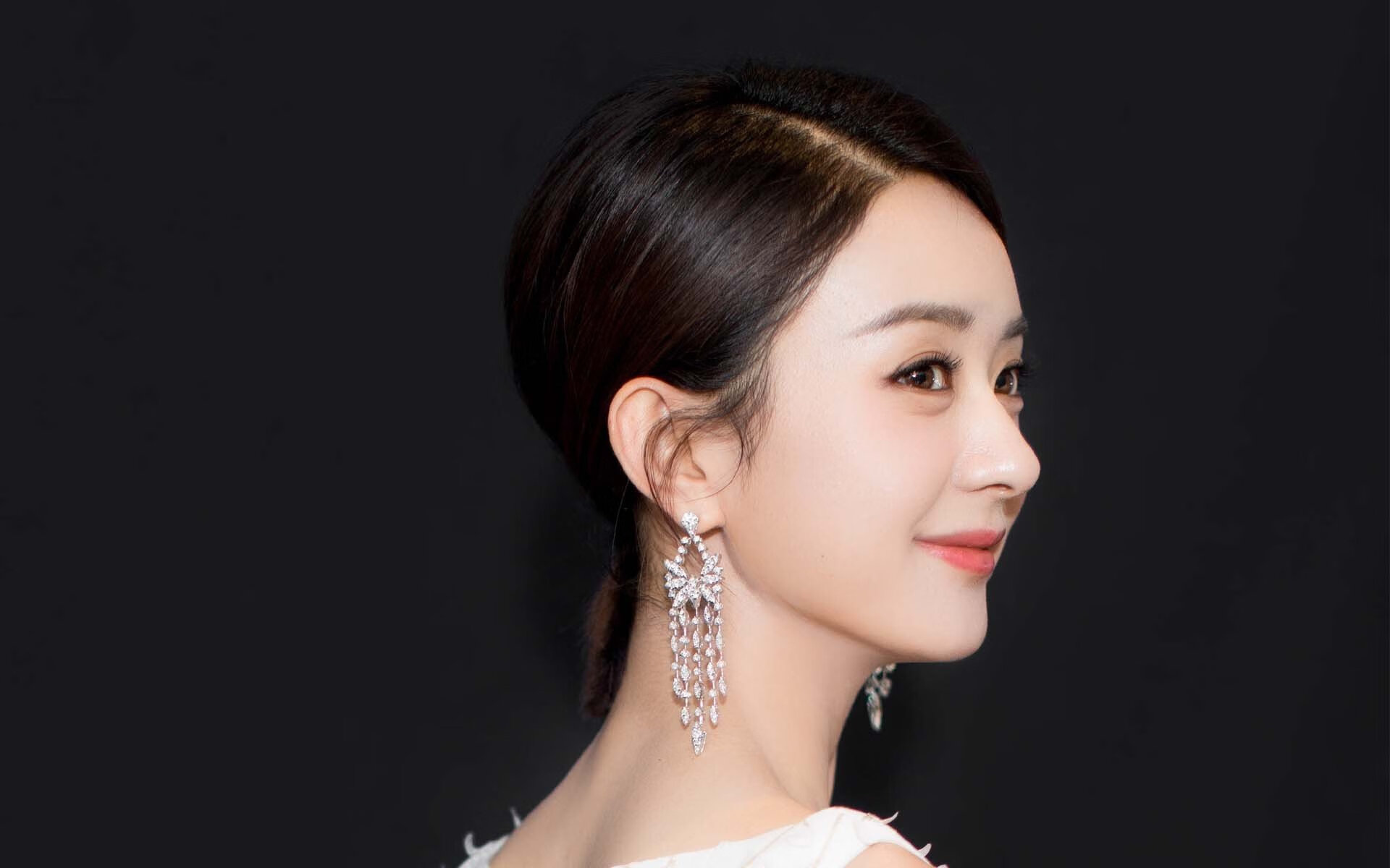 九游(jiuyou)官方网站-球队备战强劲对手，女足比赛临危不惧，女足踢比赛